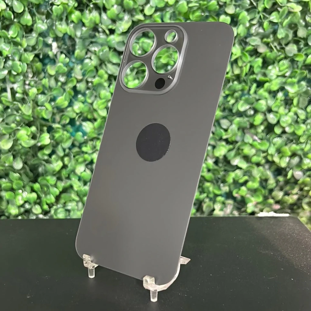 [1004206] TAPA iPhone 15 Pro / Gris